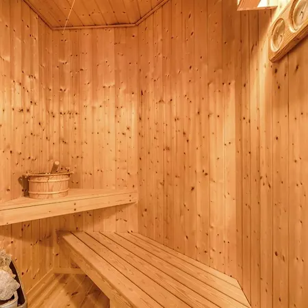 Naewe - 10m To The Fjord By Interhome *