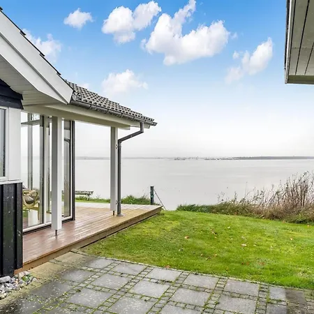 Naewe - 10m To The Fjord By Interhome * Roslev