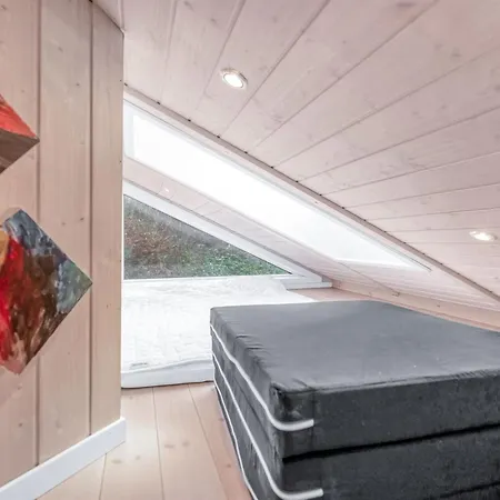Naewe - 10m To The Fjord By Interhome