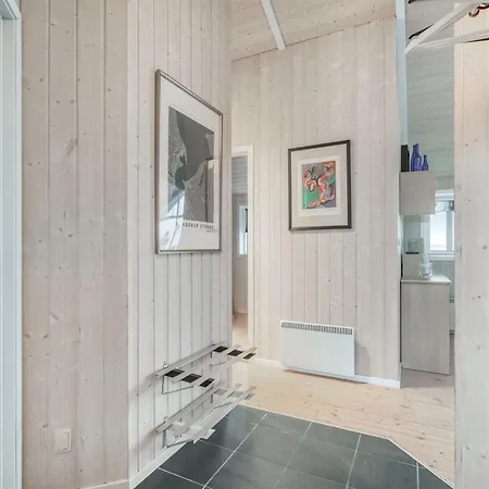 Naewe - 10m To The Fjord By Interhome Vakantiehuis Roslev