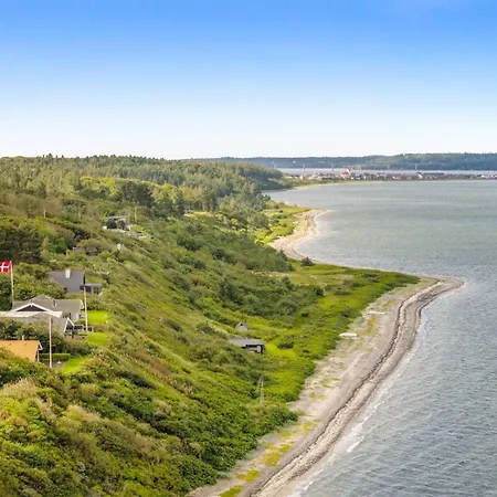 Vakantiehuis Naewe - 10m To The Fjord By Interhome Roslev