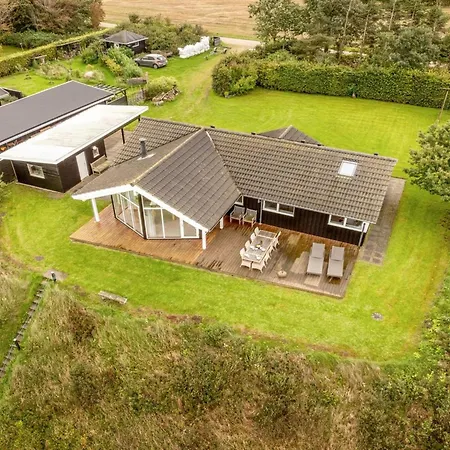 Naewe - 10m To The Fjord By Interhome Vakantiehuis *